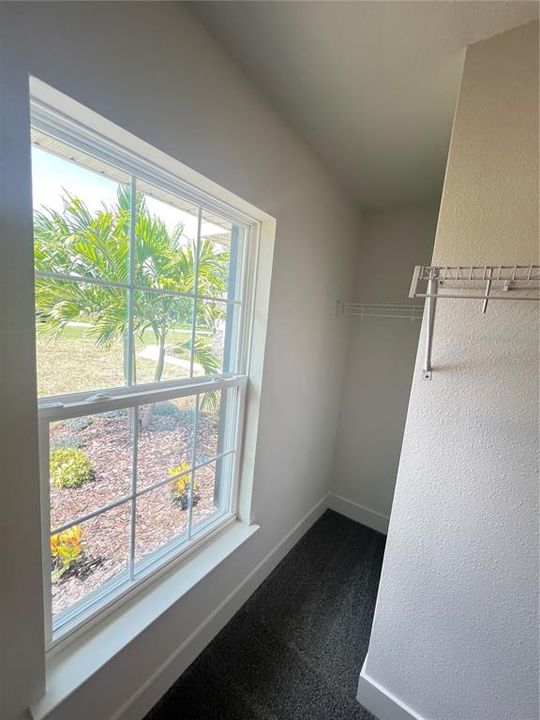 En Venta: $573,450 (4 camas, 2 baños, 2557 Pies cuadrados)
