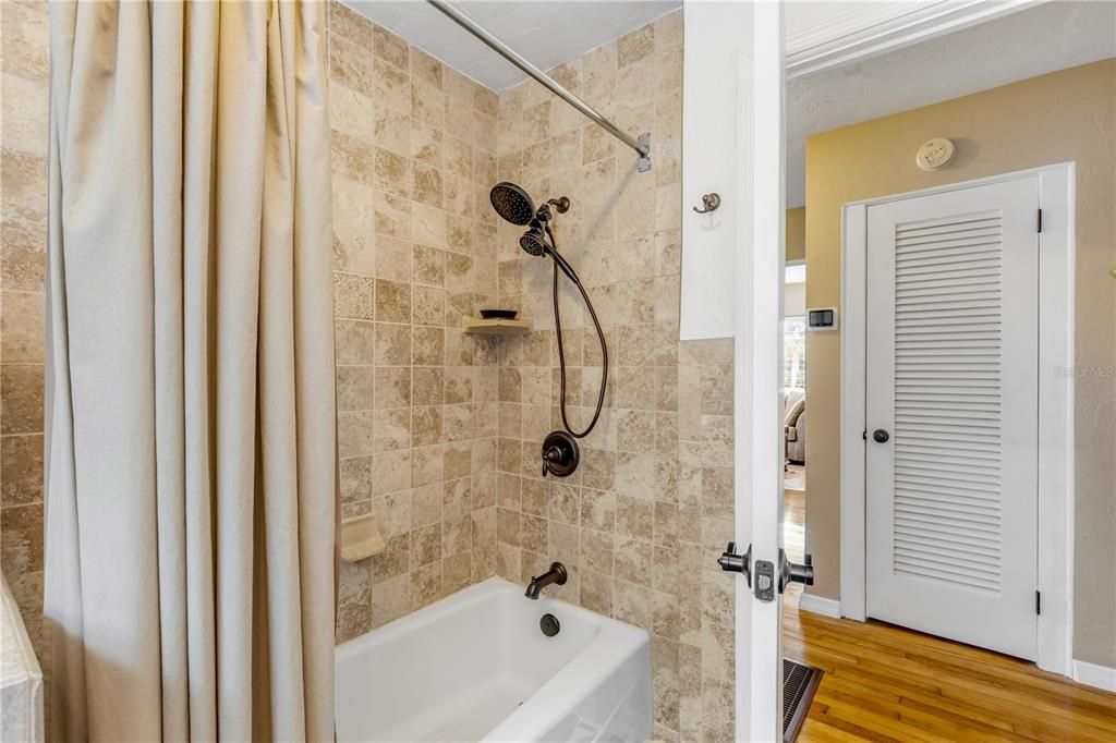 For Sale: $499,000 (3 beds, 2 baths, 1588 Square Feet)