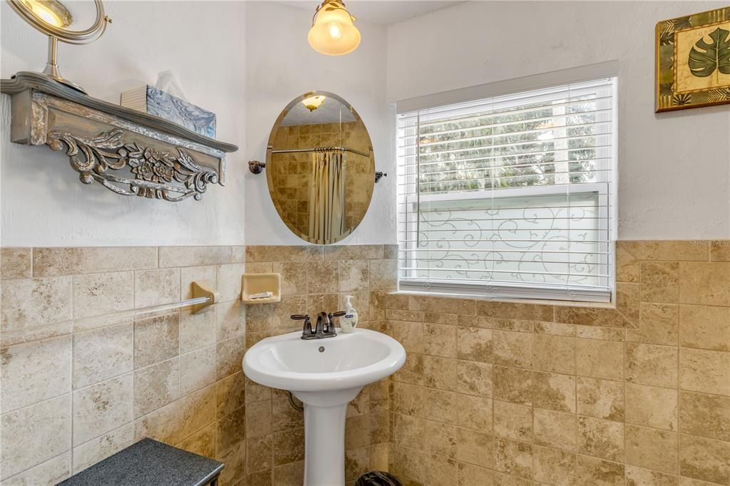 For Sale: $499,000 (3 beds, 2 baths, 1588 Square Feet)