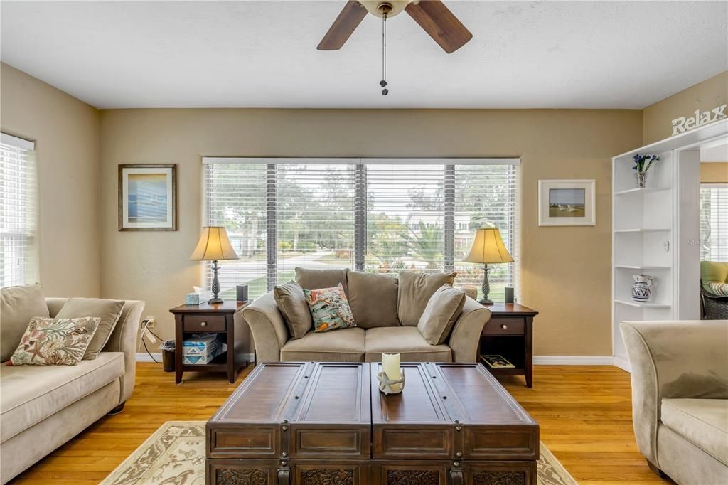 For Sale: $499,000 (3 beds, 2 baths, 1588 Square Feet)