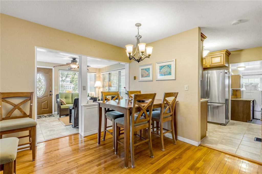 For Sale: $499,000 (3 beds, 2 baths, 1588 Square Feet)