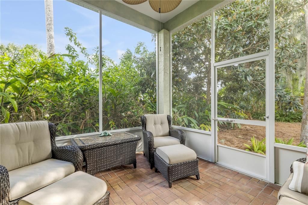 For Sale: $499,000 (3 beds, 2 baths, 1588 Square Feet)