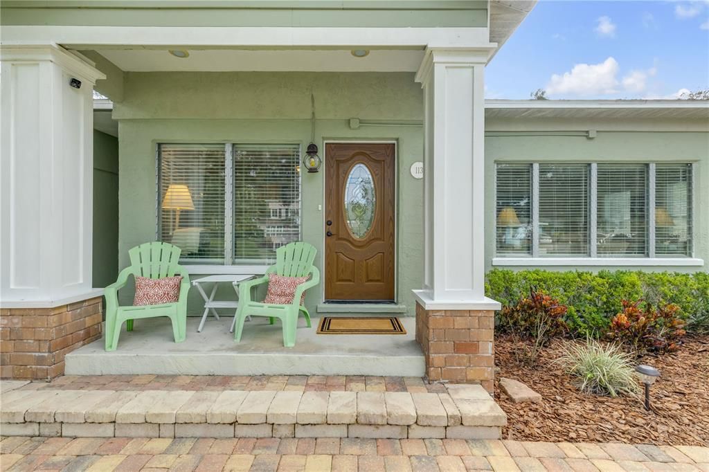 For Sale: $499,000 (3 beds, 2 baths, 1588 Square Feet)