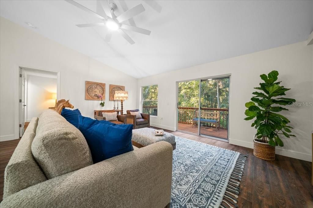 En Venta: $348,000 (3 camas, 2 baños, 1500 Pies cuadrados)