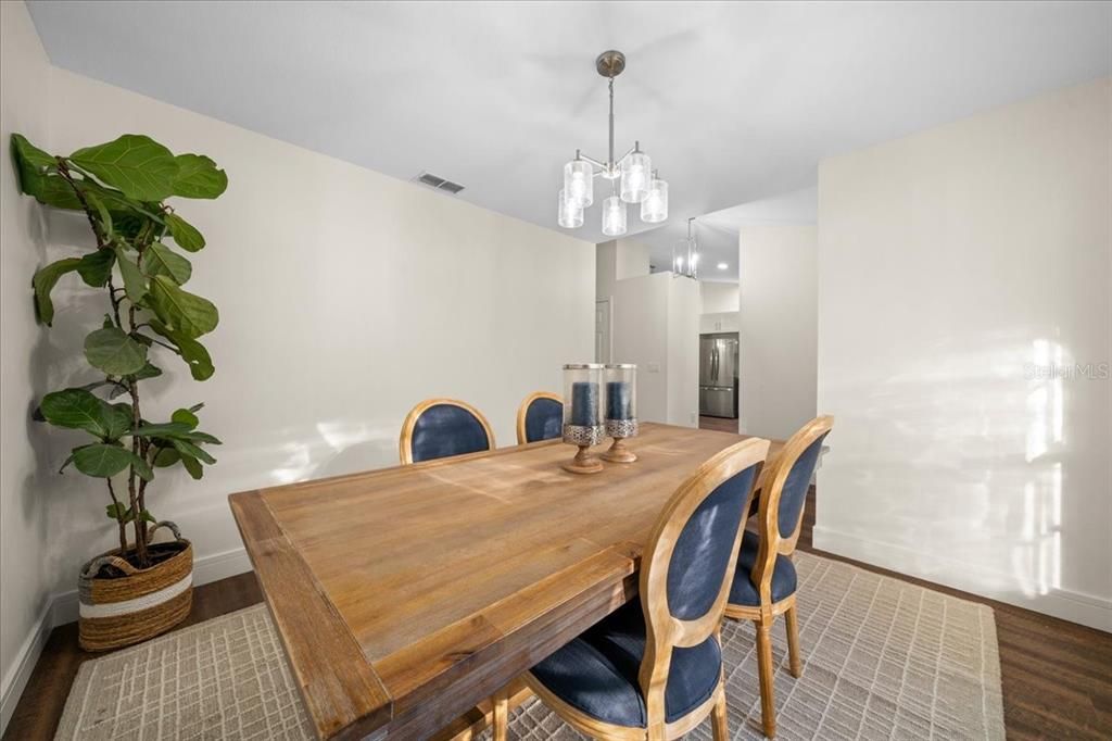 En Venta: $348,000 (3 camas, 2 baños, 1500 Pies cuadrados)