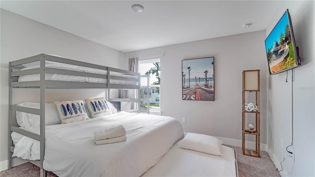 For Rent: $3,000 (4 beds, 3 baths, 2244 Square Feet)