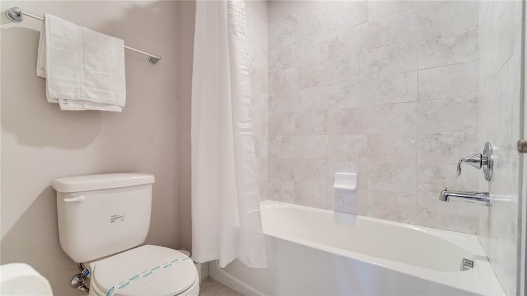 For Rent: $3,000 (4 beds, 3 baths, 2244 Square Feet)