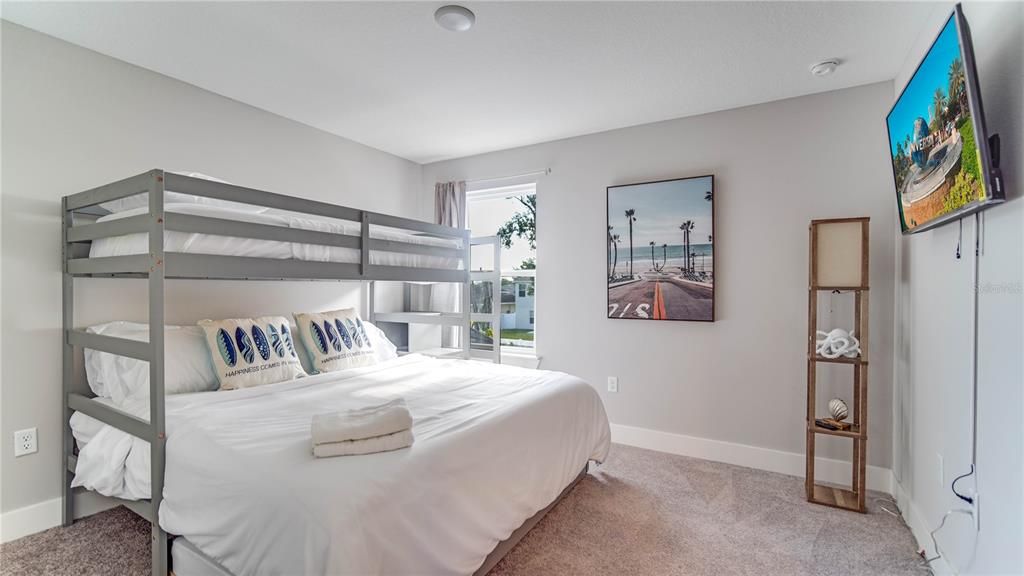 For Rent: $3,000 (4 beds, 3 baths, 2244 Square Feet)