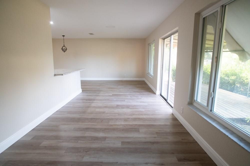 待售: $495,000 (2 贝兹, 2 浴室, 1694 平方英尺)