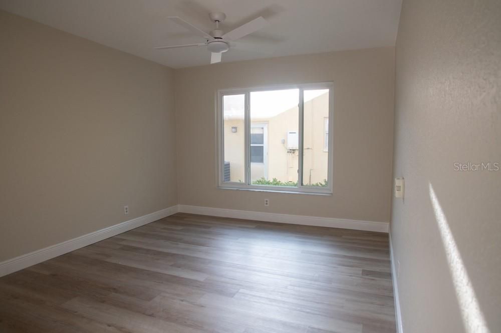 待售: $495,000 (2 贝兹, 2 浴室, 1694 平方英尺)