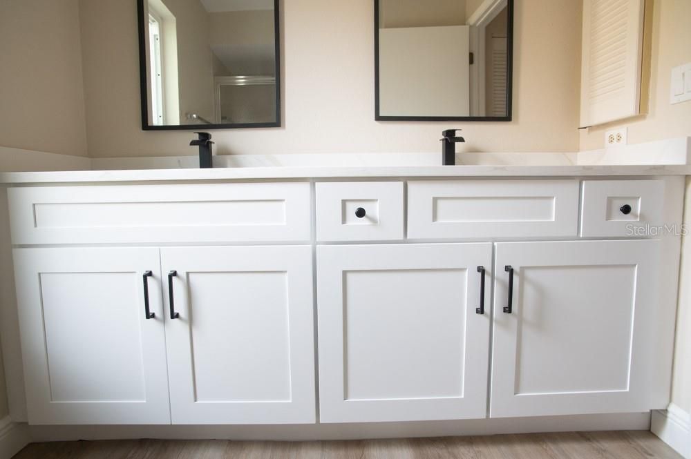 待售: $495,000 (2 贝兹, 2 浴室, 1694 平方英尺)