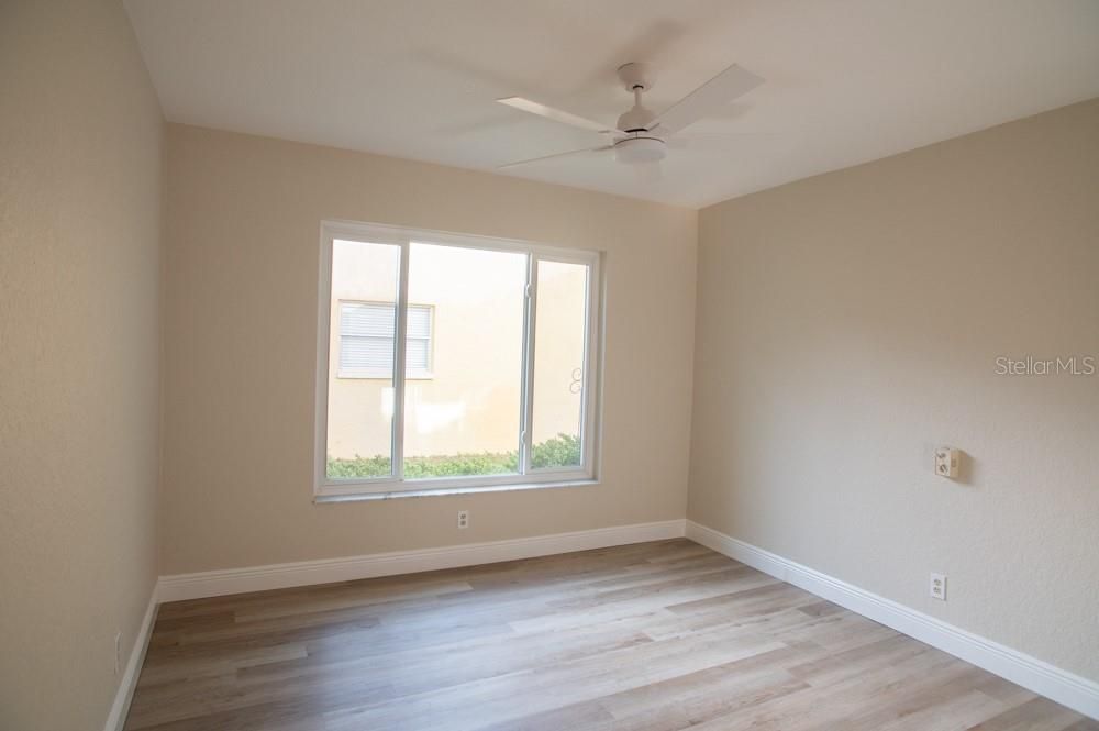 待售: $495,000 (2 贝兹, 2 浴室, 1694 平方英尺)