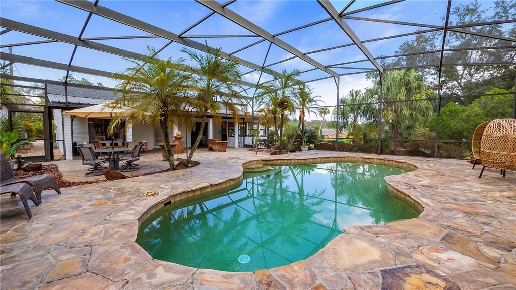 На продажу: $949,000 (5 спален, 2 ванн, 2340 Квадратных фут)