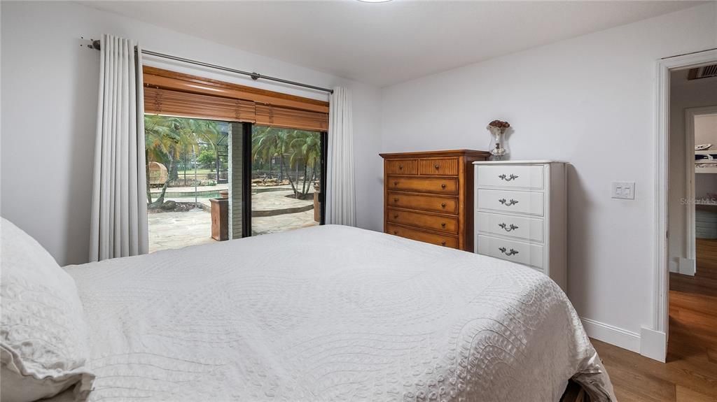 На продажу: $949,000 (5 спален, 2 ванн, 2340 Квадратных фут)