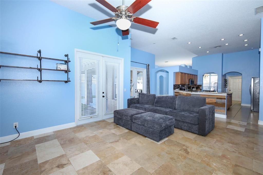 На продажу: $549,900 (5 спален, 3 ванн, 2879 Квадратных фут)