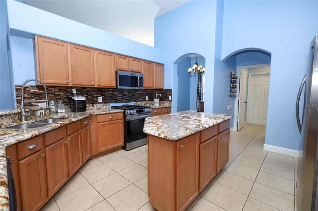 На продажу: $549,900 (5 спален, 3 ванн, 2879 Квадратных фут)