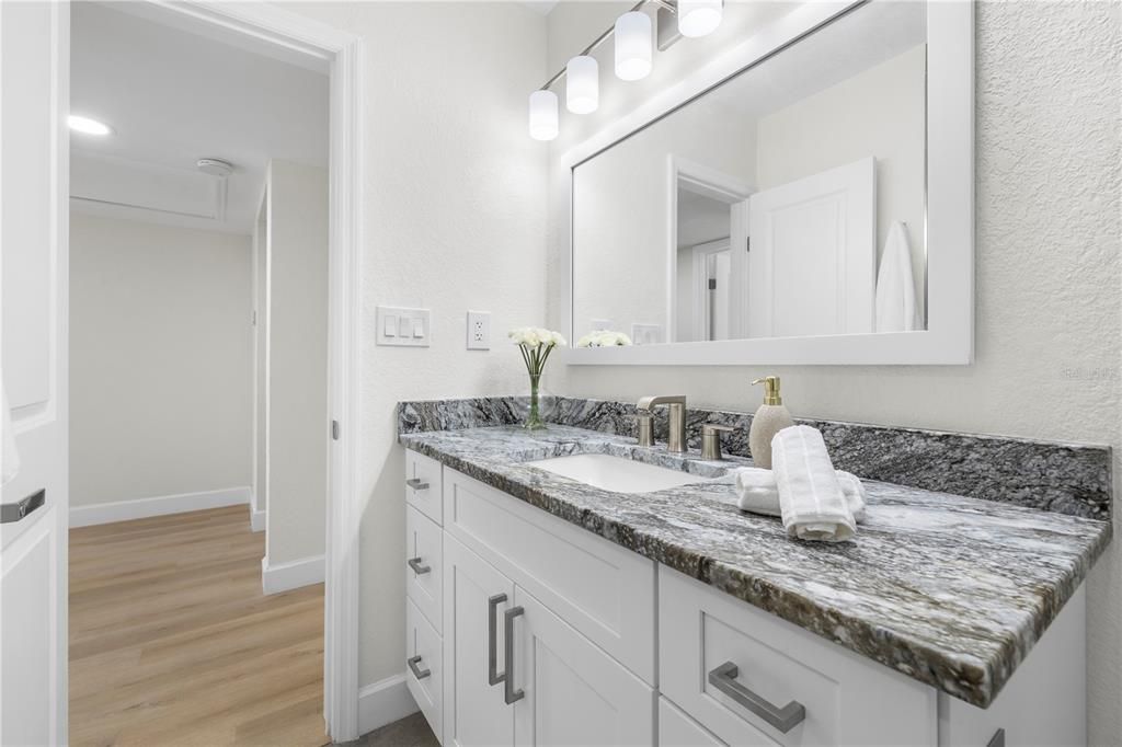 待售: $489,000 (2 贝兹, 2 浴室, 1342 平方英尺)