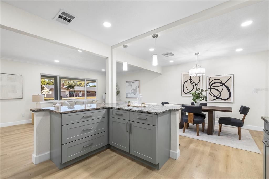 待售: $489,000 (2 贝兹, 2 浴室, 1342 平方英尺)