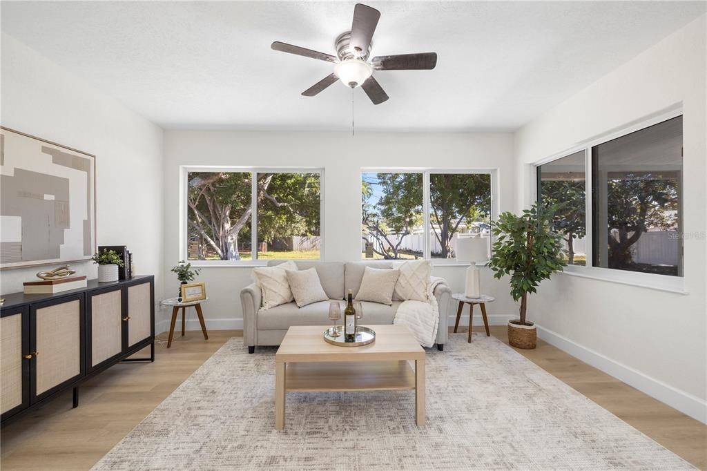 待售: $489,000 (2 贝兹, 2 浴室, 1342 平方英尺)