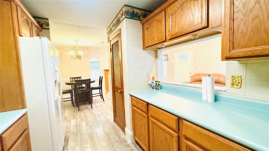 Active With Contract: $300,000 (3 beds, 2 baths, 1085 Square Feet)