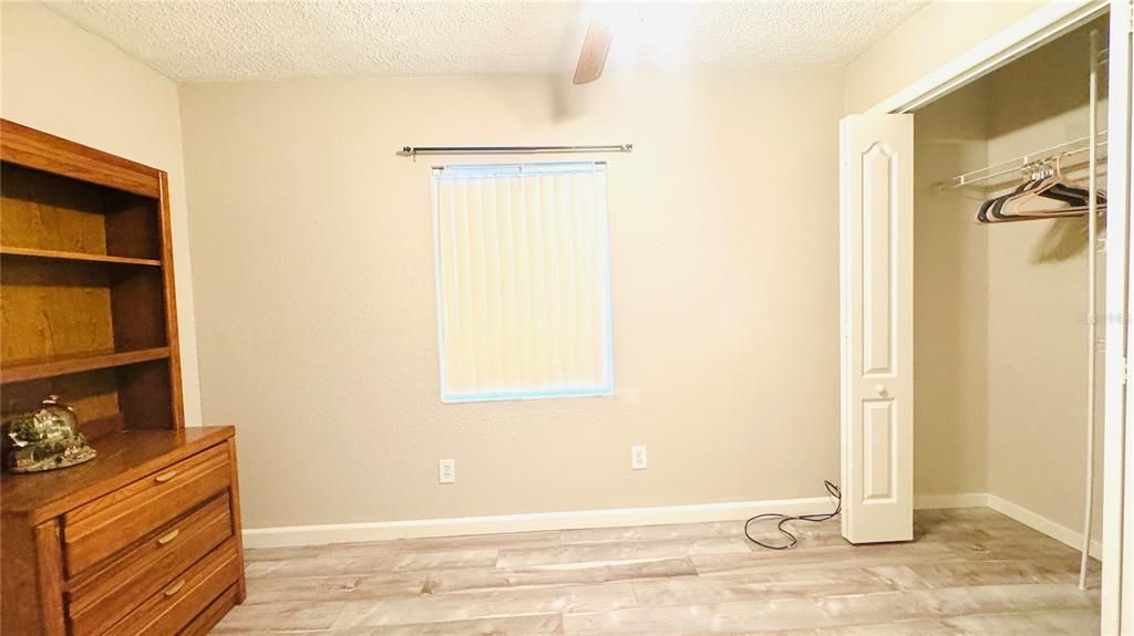 Active With Contract: $300,000 (3 beds, 2 baths, 1085 Square Feet)