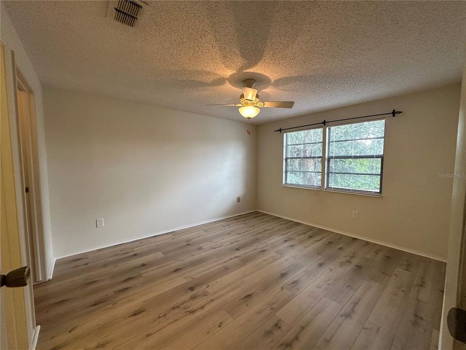 For Rent: $1,200 (2 beds, 2 baths, 960 Square Feet)