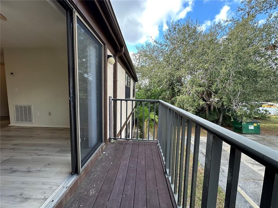 For Rent: $1,200 (2 beds, 2 baths, 960 Square Feet)