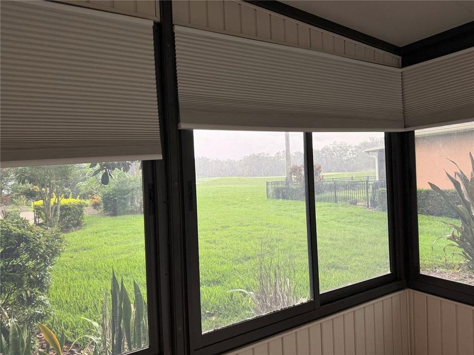 For Rent: $2,400 (3 beds, 2 baths, 2728 Square Feet)