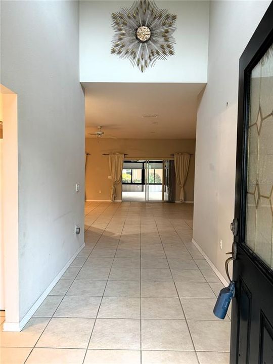 For Rent: $2,400 (3 beds, 2 baths, 2728 Square Feet)