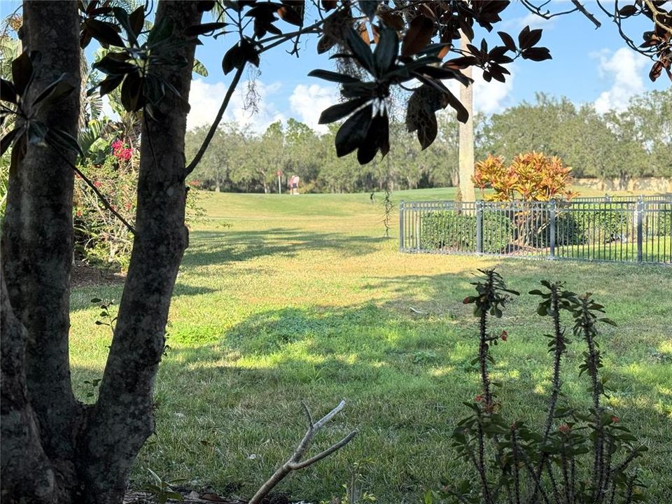 For Rent: $2,400 (3 beds, 2 baths, 2728 Square Feet)