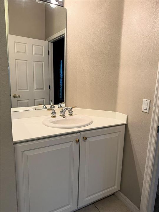 For Rent: $2,400 (3 beds, 2 baths, 2728 Square Feet)