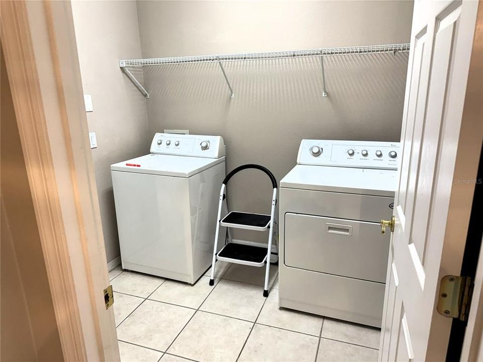 For Rent: $2,400 (3 beds, 2 baths, 2728 Square Feet)