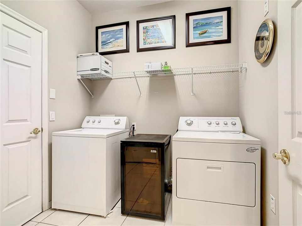 For Rent: $2,400 (3 beds, 2 baths, 2728 Square Feet)