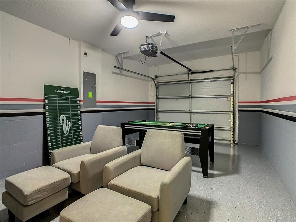 待售: $320,000 (3 贝兹, 2 浴室, 1388 平方英尺)