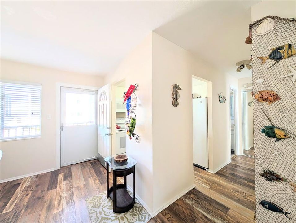 For Rent: $1,350 (1 beds, 1 baths, 576 Square Feet)