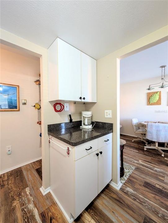 For Rent: $1,350 (1 beds, 1 baths, 576 Square Feet)