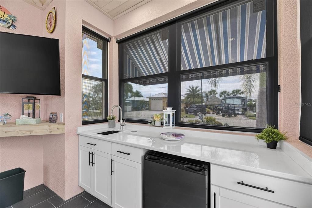 En Venta: $249,000 (0.09 acres)