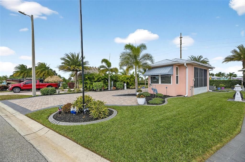 En Venta: $249,000 (0.09 acres)