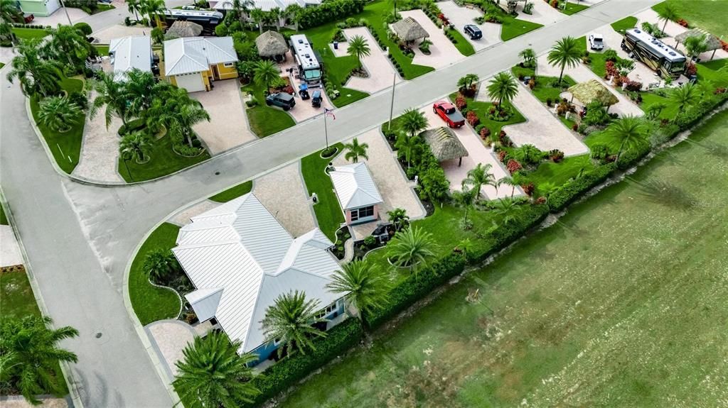 En Venta: $249,000 (0.09 acres)