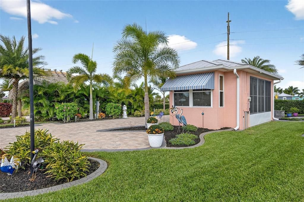 En Venta: $249,000 (0.09 acres)