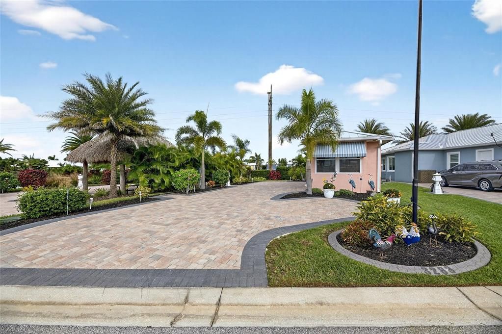 En Venta: $249,000 (0.09 acres)