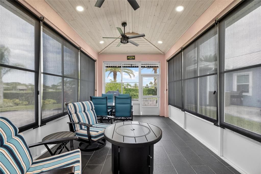 En Venta: $249,000 (0.09 acres)