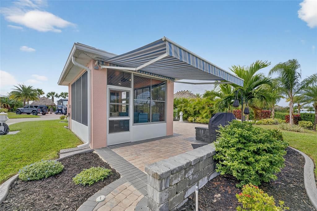 En Venta: $249,000 (0.09 acres)