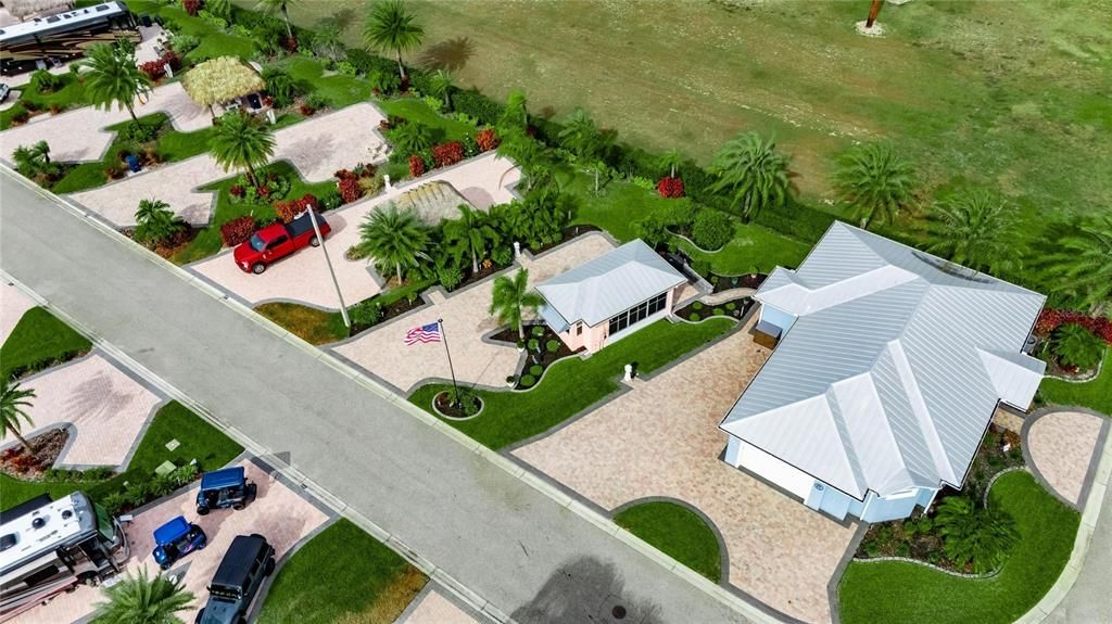 En Venta: $249,000 (0.09 acres)