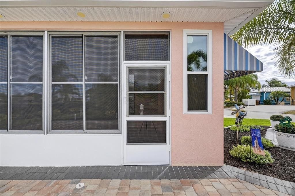 En Venta: $249,000 (0.09 acres)