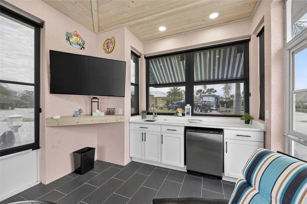 En Venta: $249,000 (0.09 acres)