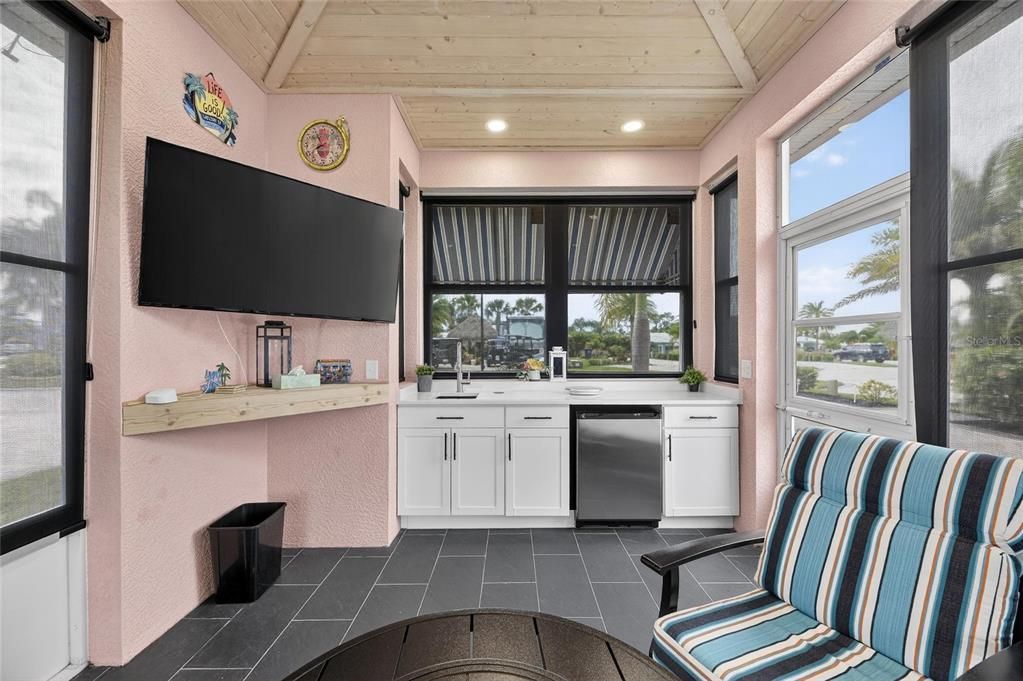 En Venta: $249,000 (0.09 acres)