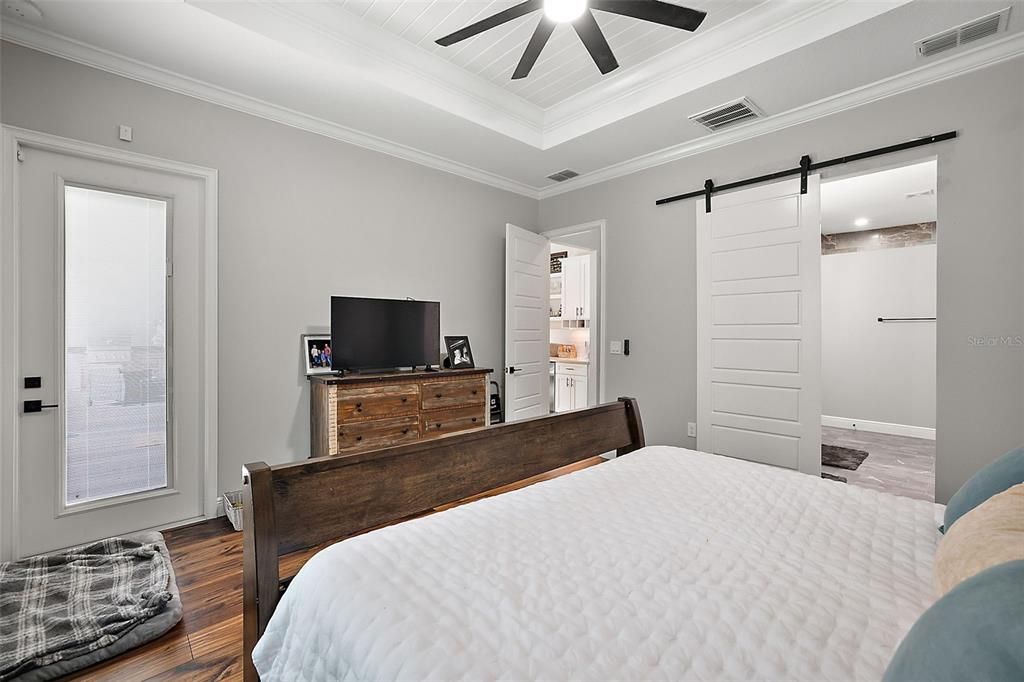 合同活跃: $849,900 (4 贝兹, 3 浴室, 3414 平方英尺)