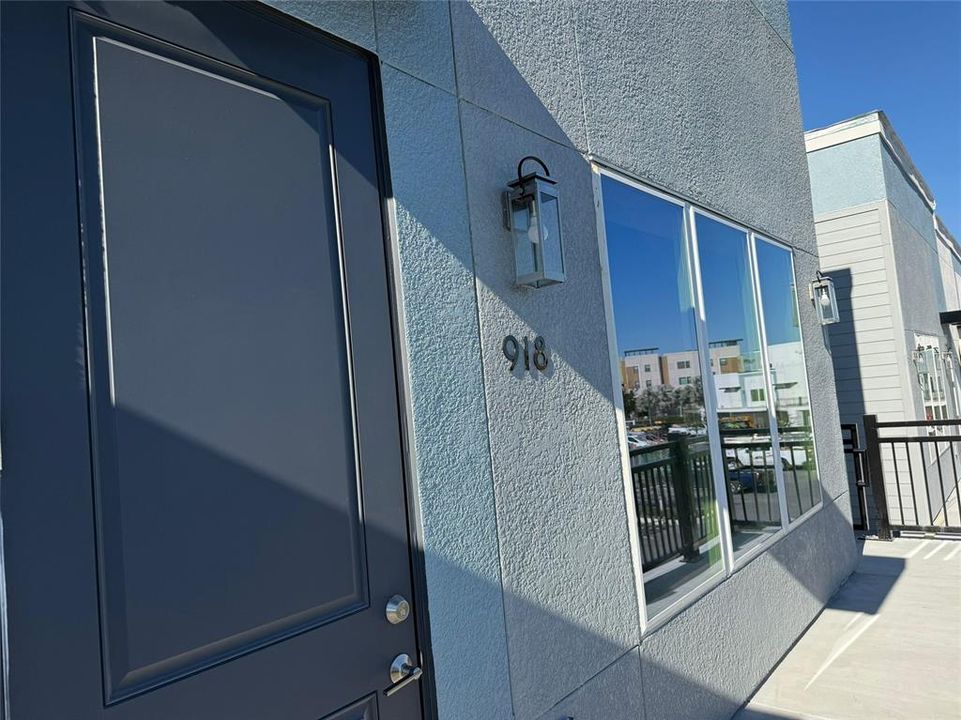 出租: $1,400 (1 贝兹, 1 浴室, 455 平方英尺)