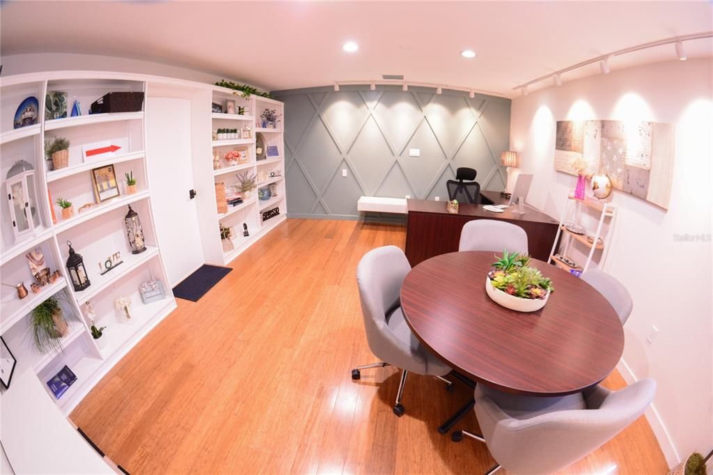 待售: $30,000 (0 贝兹, 0 浴室, 924 平方英尺)